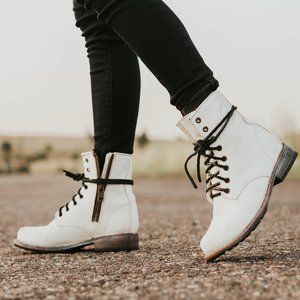 FREEBIRD STORES MANCHESTER BOOTIE - WHITE LEATHER Size 7